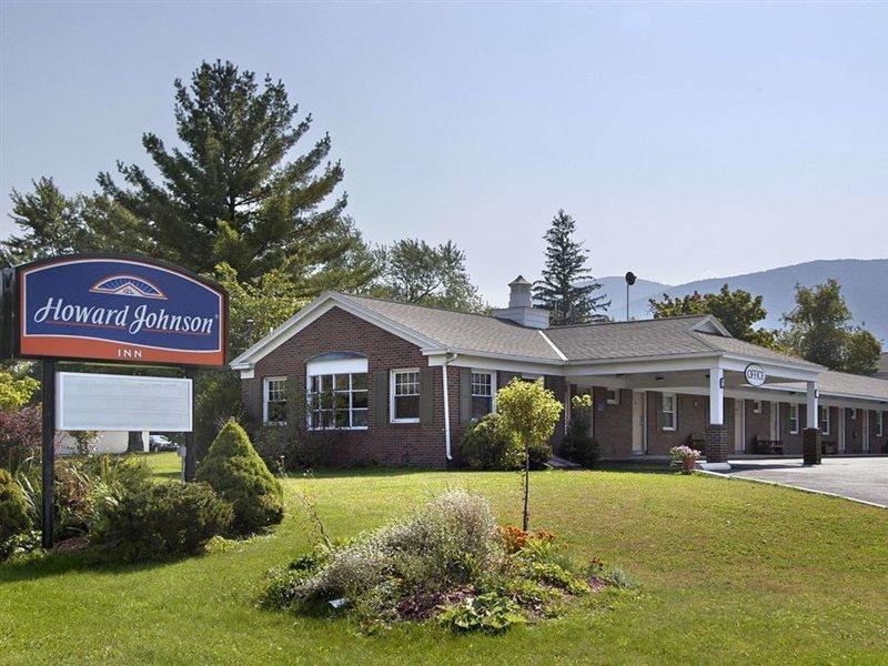 Howard Johnson By Wyndham Williamstown Exterior foto